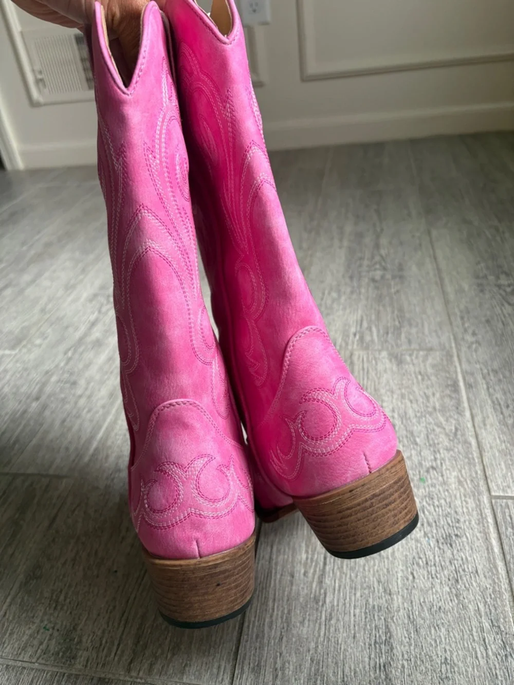 Roper Women's Pink Western Faux Suede Cowboy Boots - Picture 6 of 14